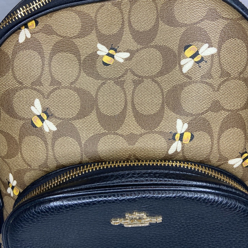 Coach Court Women's Backpack In Signature Canvas & Leather W/ Bee Print (C8592) - Picture 3 of 13
